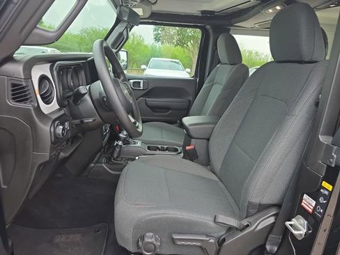 Used 2026 Jeep Wrangler Sport AWD/4WD image 15