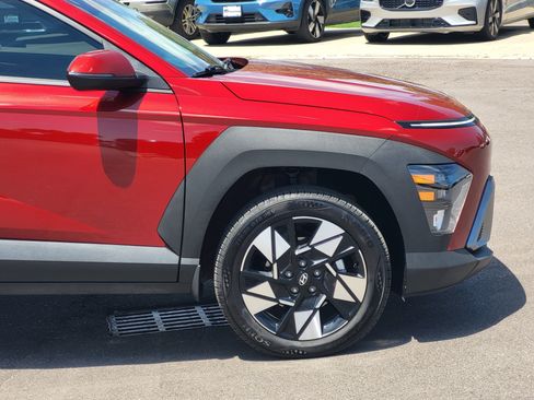 Used 2024 Hyundai Kona SEL AWD/4WD image 7