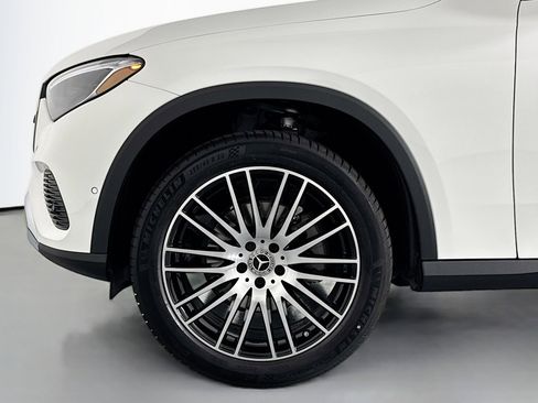 New 2026 Mercedes-Benz GLC 300 image 9