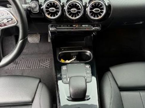 Used 2021 Mercedes-Benz A 220 4MATIC w/ Premium Package image 10