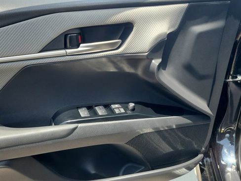 Used 2025 Toyota Camry SE FWD image 13