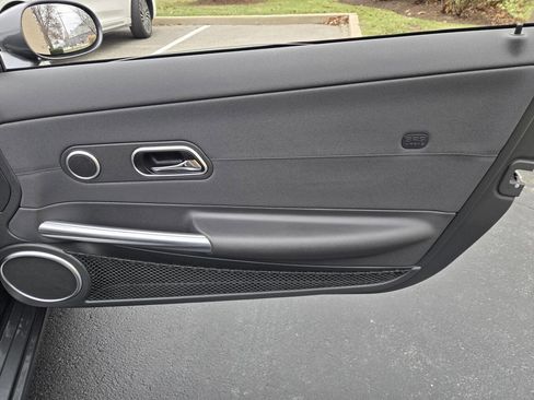Used 2005 Chrysler Crossfire Limited image 28