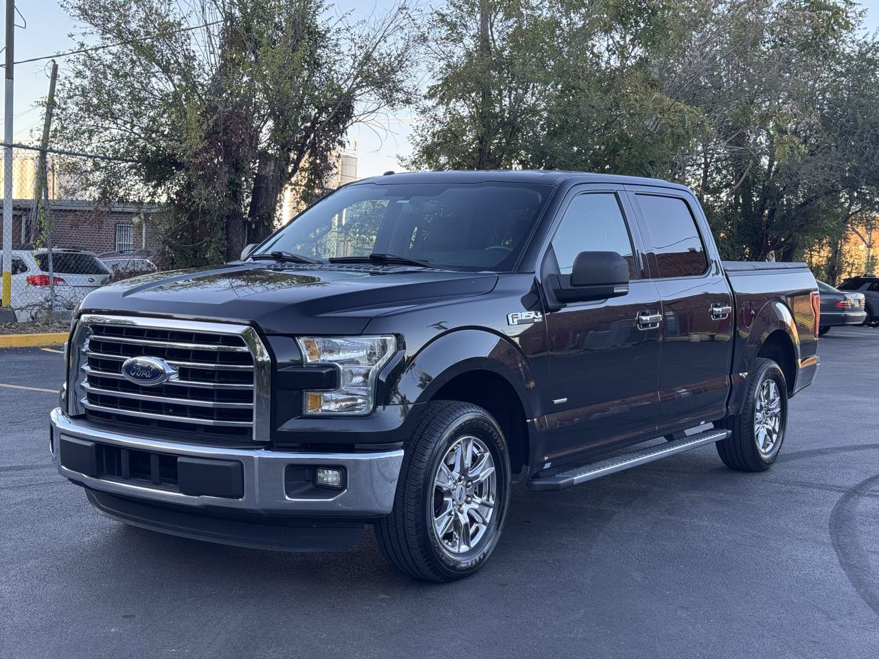 Used 2015 Ford F150 XLT w/ Equipment Group 302A Luxury RWD image 4