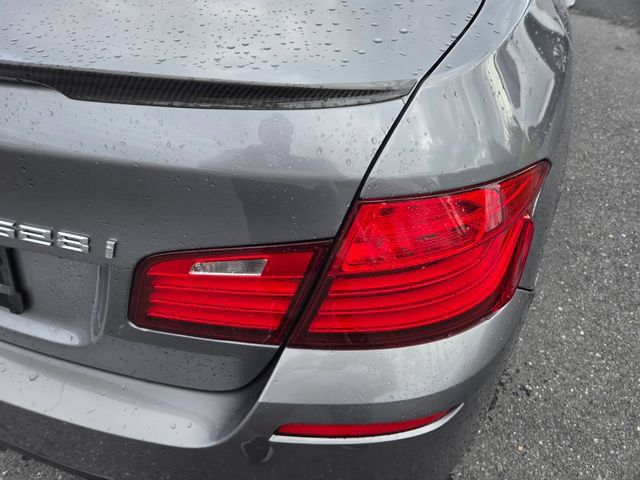 Used 2016 BMW 550i xDrive Sedan w/ M Sport AWD/4WD image 17