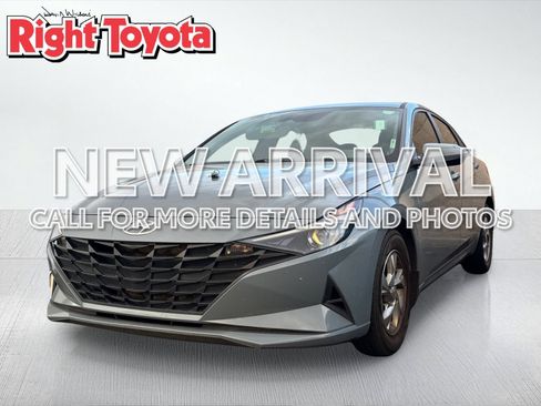 Used 2023 Hyundai Elantra SE FWD image 1