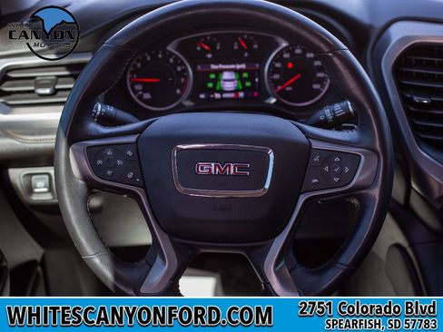 Used 2022 GMC Acadia AT4 w/ Preferred Package AWD/4WD image 9