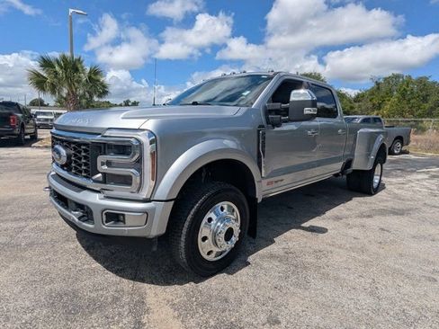 Used 2024 Ford F450 Platinum w/ FX4 Off-Road Package AWD/4WD image 9