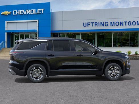 New 2026 Chevrolet Traverse LT w/ Driver Confidence Package AWD/4WD image 5