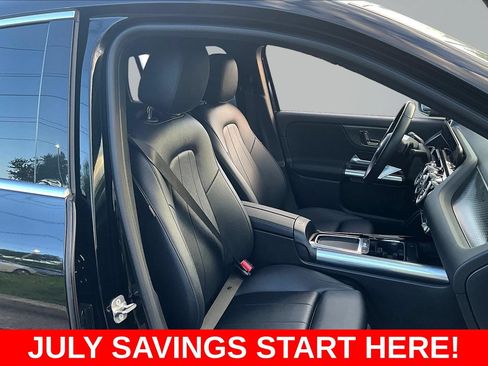 Used 2025 Mercedes-Benz GLA 250 4MATIC image 34