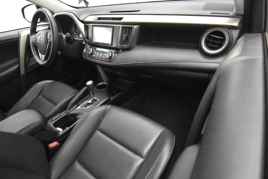 Used 2013 Toyota RAV4 Limited AWD/4WD image 29