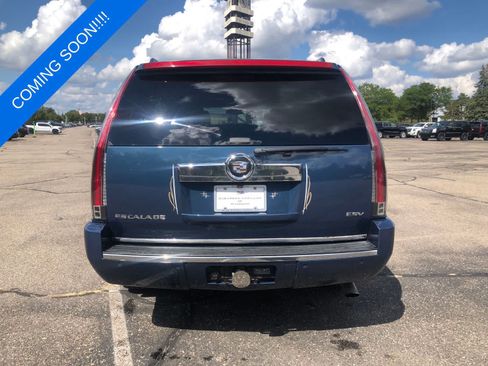 Used 2007 Cadillac Escalade ESV AWD w/ Climate Package image 4