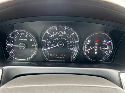 Used 2012 Lincoln MKS AWD image 17