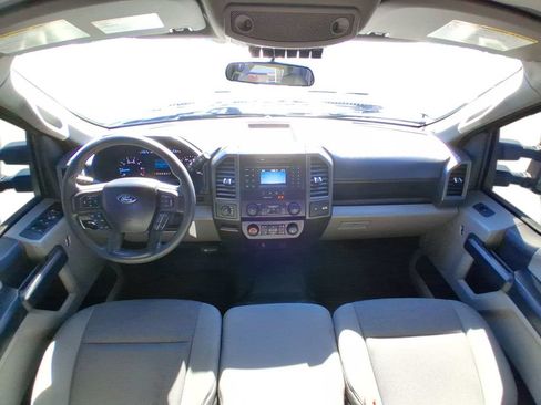 Used 2022 Ford F250 XL w/ Power Equipment Group AWD/4WD image 11