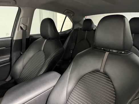Used 2022 Toyota Camry SE FWD image 15