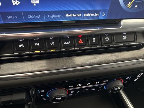 Used 2024 Chevrolet Silverado 1500 LTZ image 61