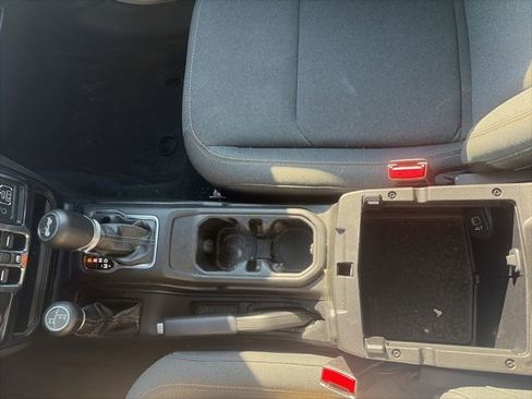 Used 2024 Jeep Wrangler Unlimited Sport AWD/4WD image 20
