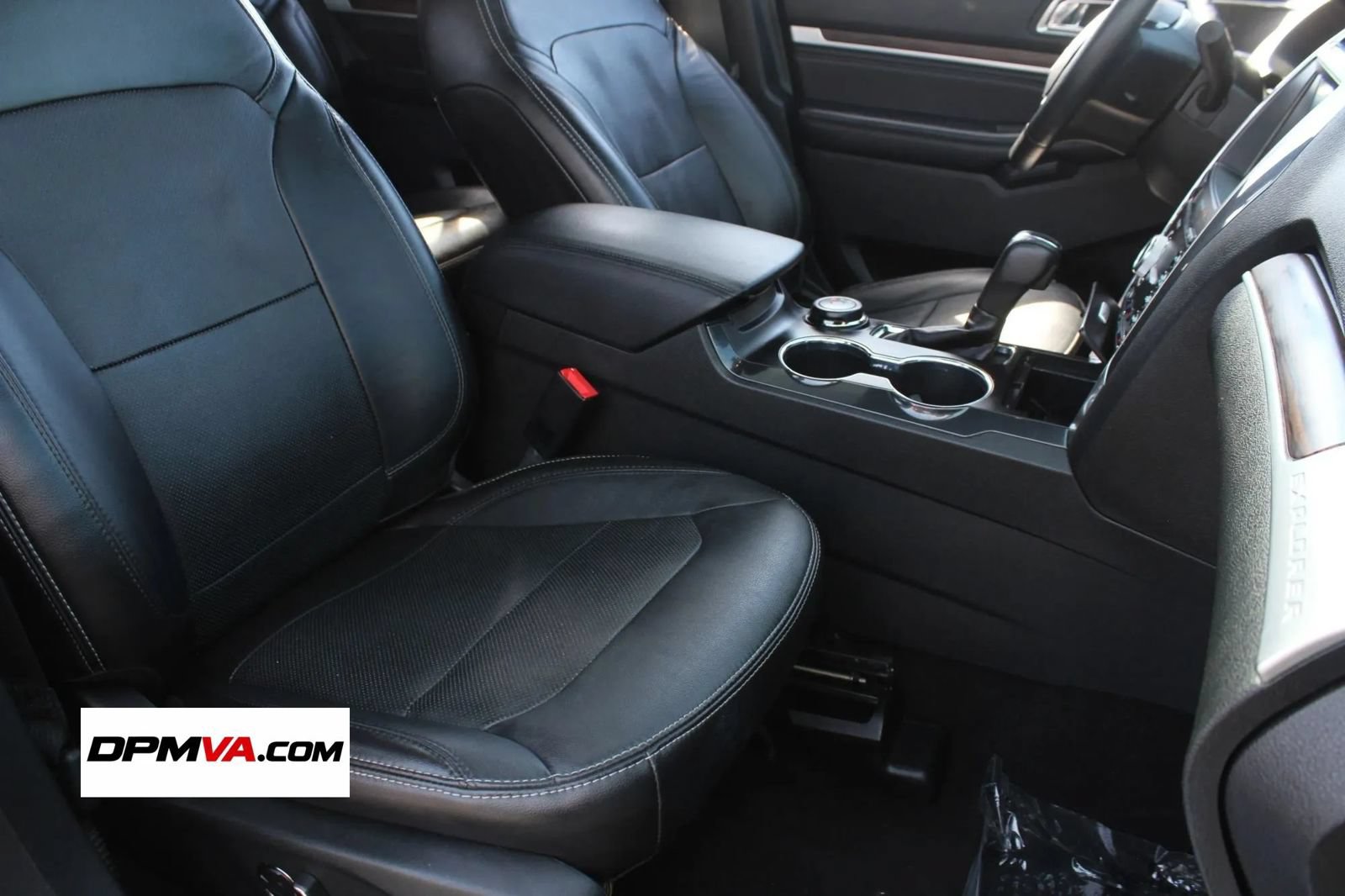 Used 2018 Ford Explorer Limited w/ Equipment Group 301A AWD/4WD image 21