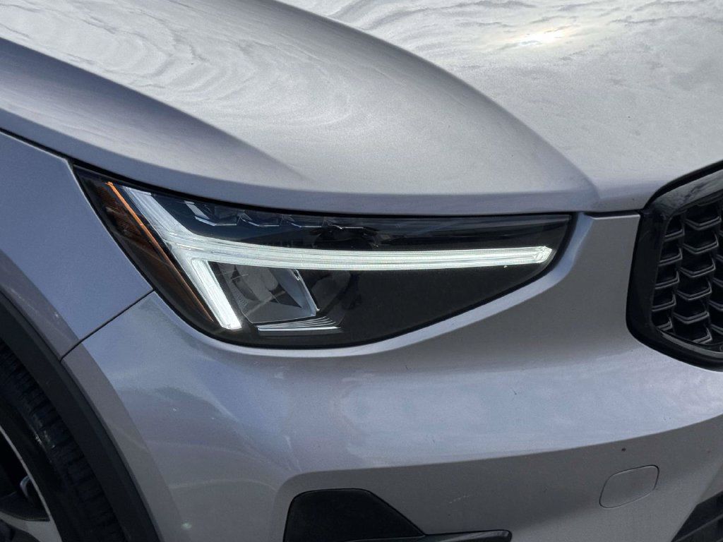 Used 2026 Volvo XC40 B5 Plus w/ Protection Package Premier AWD/4WD image 7