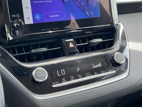 Used 2024 Toyota Corolla LE image 28