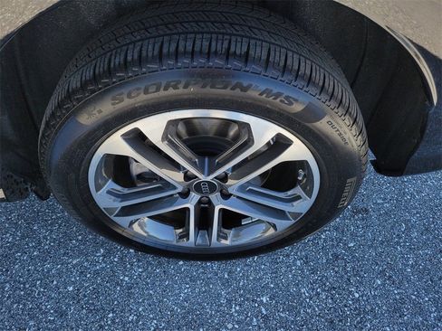 Used 2025 Audi Q5 Premium Plus w/ Premium Plus image 29