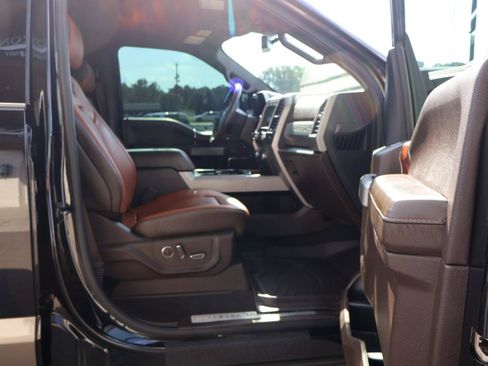 Used 2020 Ford F250 King Ranch w/ King Ranch Ultimate Package AWD/4WD image 11