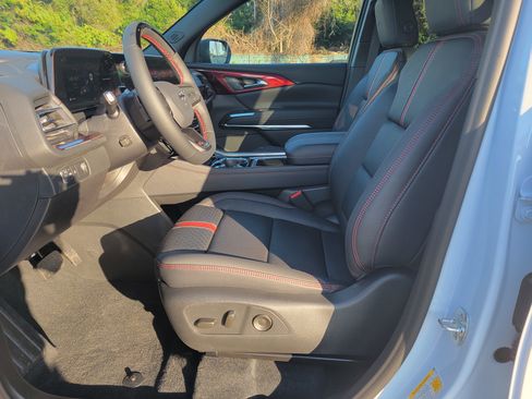 New 2026 Chevrolet Traverse RS image 32