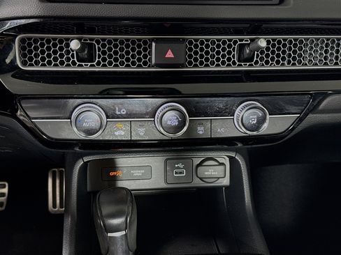Used 2023 Honda Civic Sport image 17