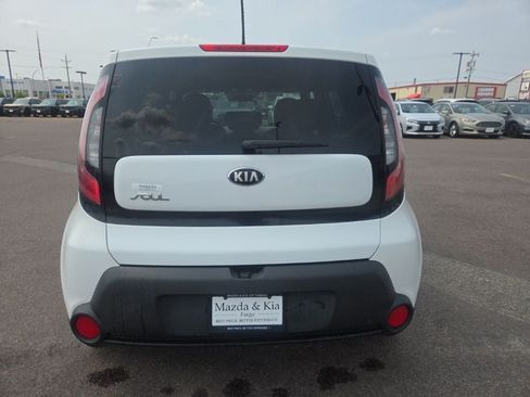 Used 2016 Kia Soul FWD image 6