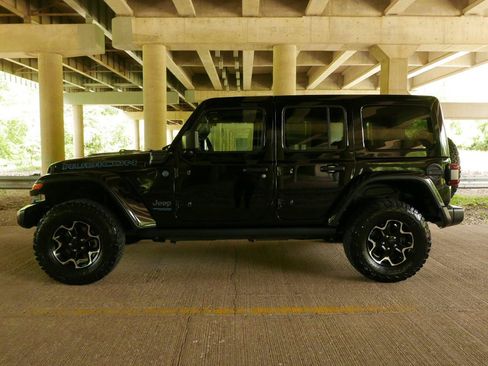 Used 2021 Jeep Wrangler Unlimited Rubicon 4xe w/ Cold Weather Group AWD/4WD image 34