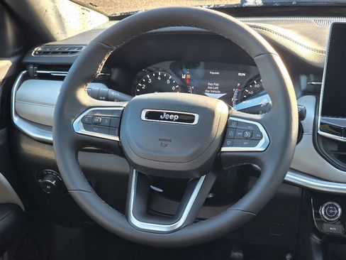 New 2026 Jeep Compass Limited image 13