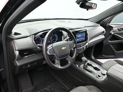 Used 2022 Chevrolet Traverse LT image 13