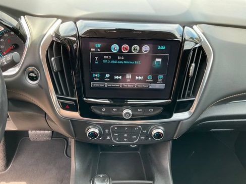 Used 2019 Chevrolet Traverse LT FWD image 11