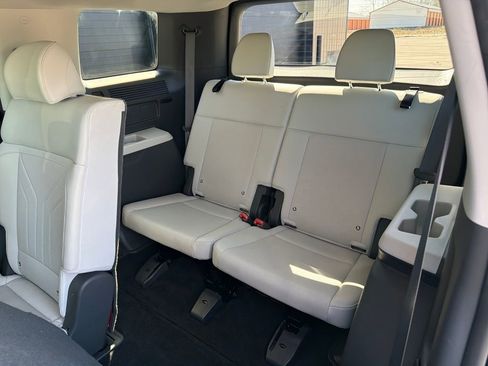 Used 2025 Hyundai Santa Fe SEL image 16