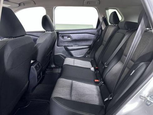 Used 2025 Nissan Rogue SV FWD image 26