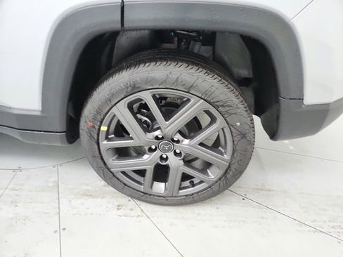 New 2026 Jeep Compass Latitude image 39