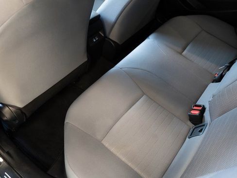 Used 2023 Toyota Corolla SE image 19