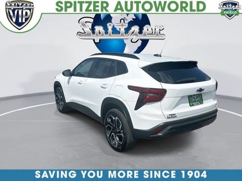 Used 2025 Chevrolet Trax RS FWD image 7