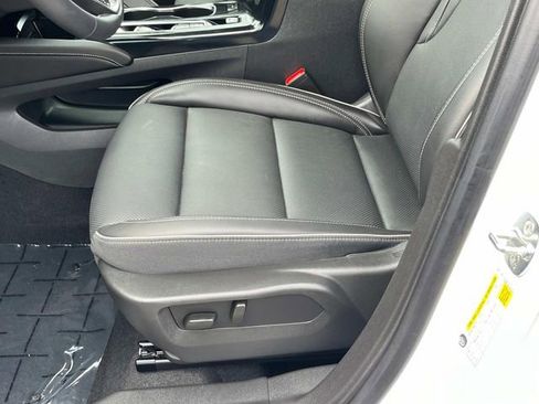 Used 2023 Buick Envision Essence AWD/4WD image 15