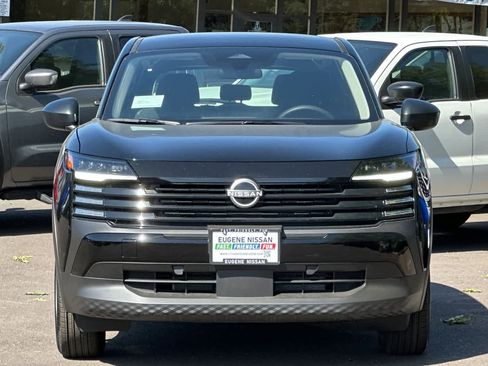 New 2025 Nissan Kicks S image 10