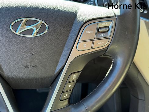 Used 2017 Hyundai Santa Fe Limited image 19