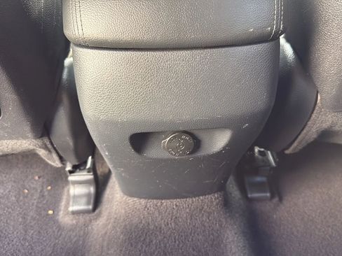 Used 2017 Hyundai Santa Fe Limited w/ Cargo Package image 31