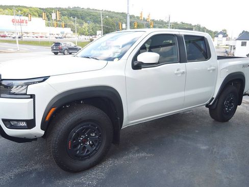 Used 2026 Nissan Frontier PRO-4X w/ Tow Package AWD/4WD image 5