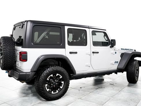 Used 2024 Jeep Wrangler Unlimited Rubicon 4xe AWD/4WD image 7