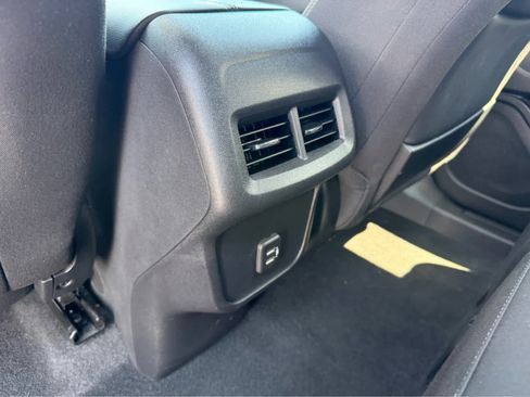 Used 2023 GMC Terrain SLE w/ Driver Convenience Package AWD/4WD image 18