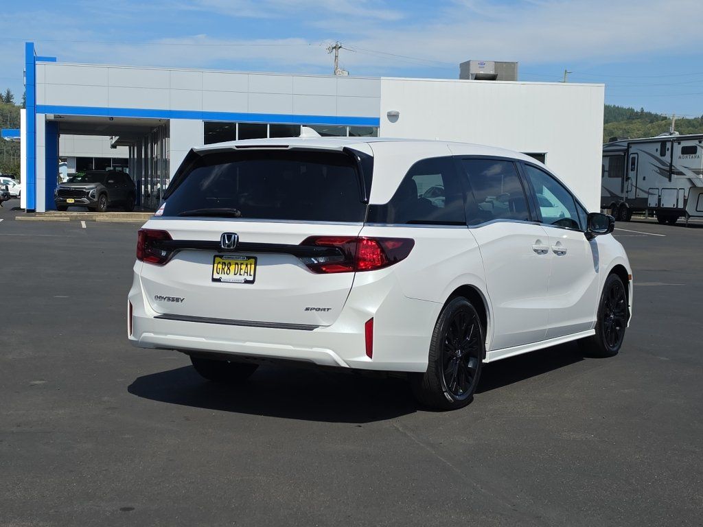 Used 2025 Honda Odyssey Sport-L image 5