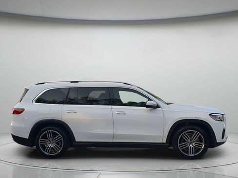 Used 2026 Mercedes-Benz GLS 450 4MATIC image 39