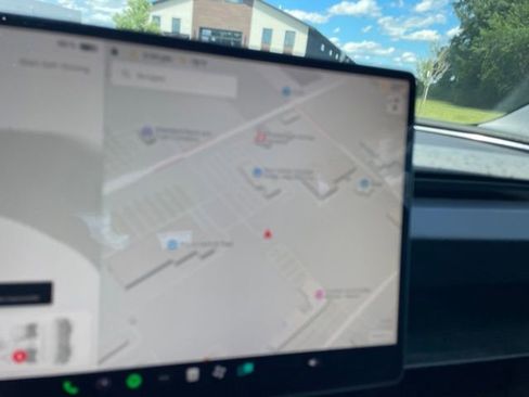 Used 2024 Tesla Model 3 Standard Range RWD image 10