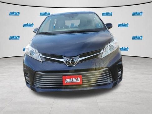 Used 2020 Toyota Sienna XLE w/ XLE Navigation Package AWD/4WD image 2