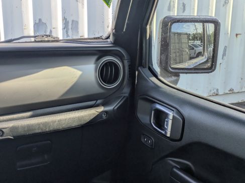 Used 2021 Jeep Gladiator Sport AWD/4WD image 20