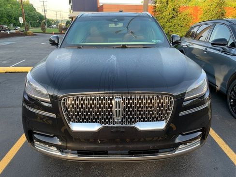 Used 2020 Lincoln Aviator Reserve w/ Elements Package Plus AWD/4WD image 3
